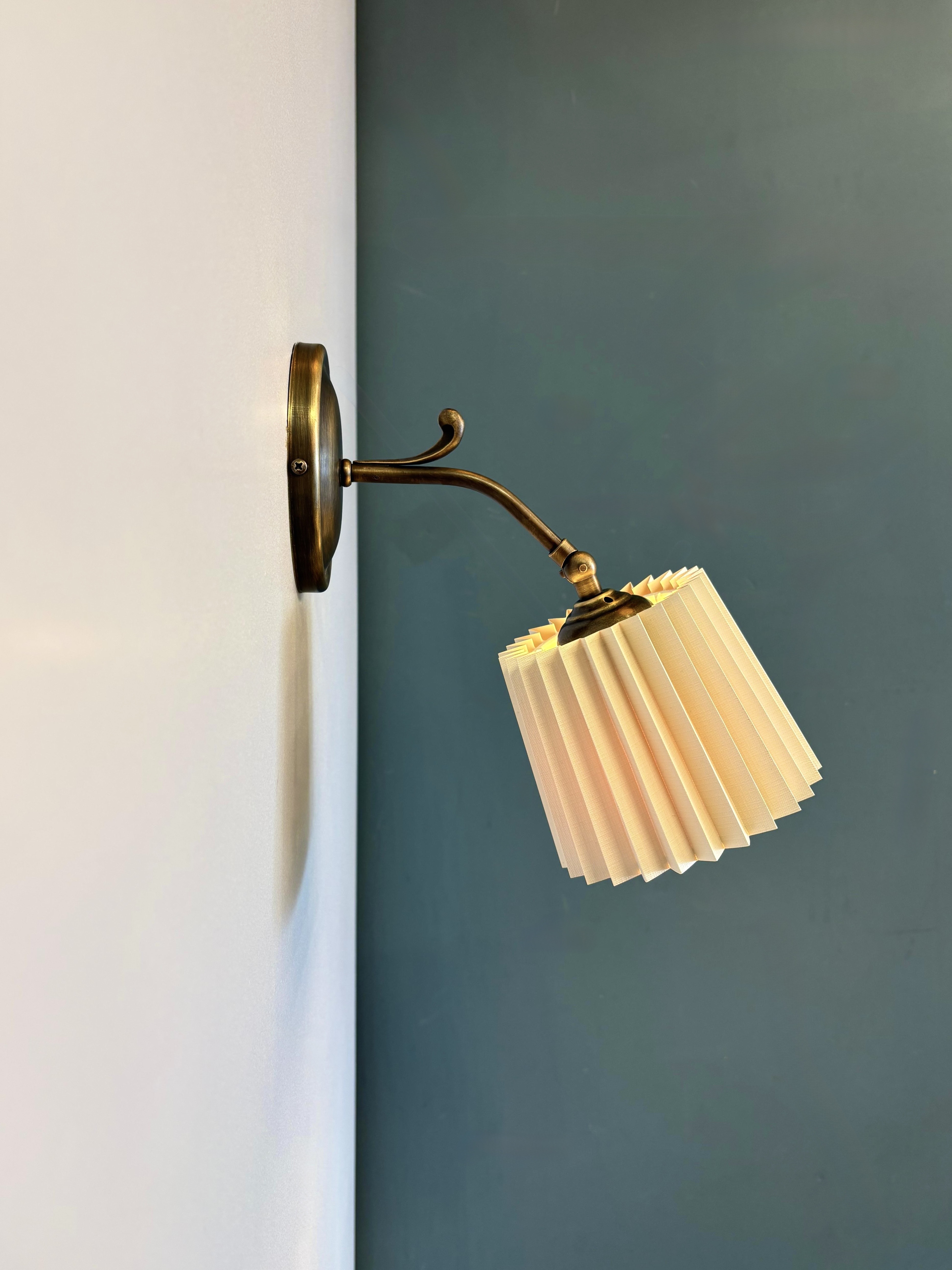 Bera Handmade Brass Wall Sconce