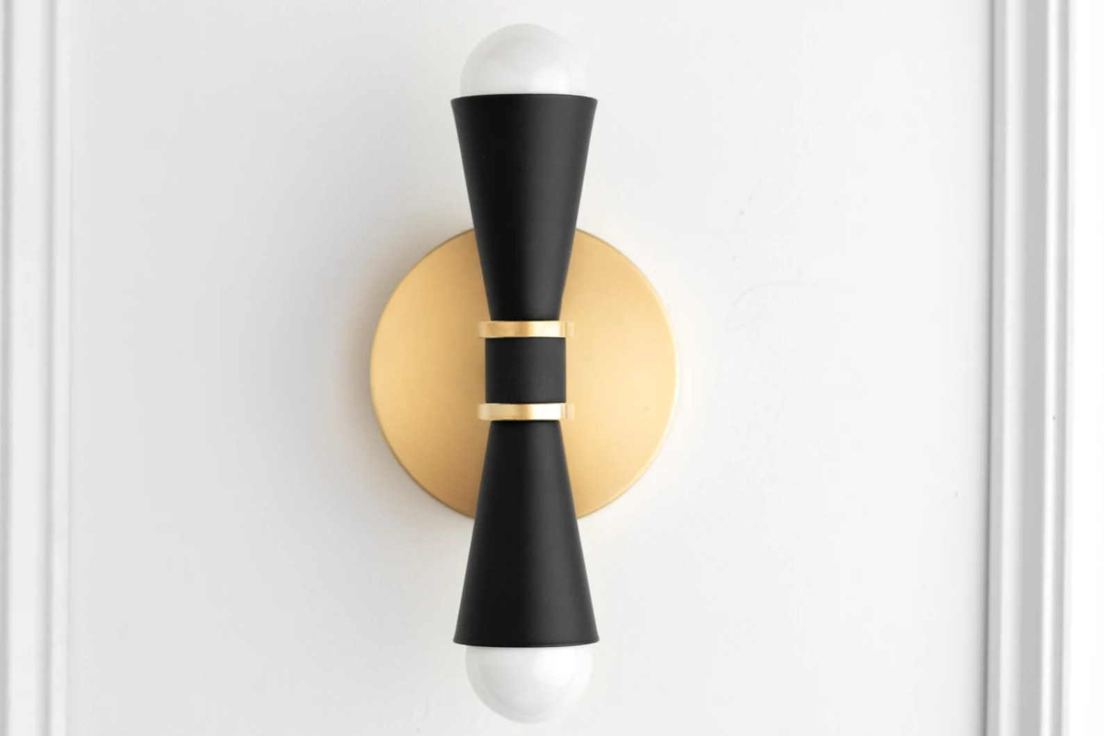 Bari Sconce